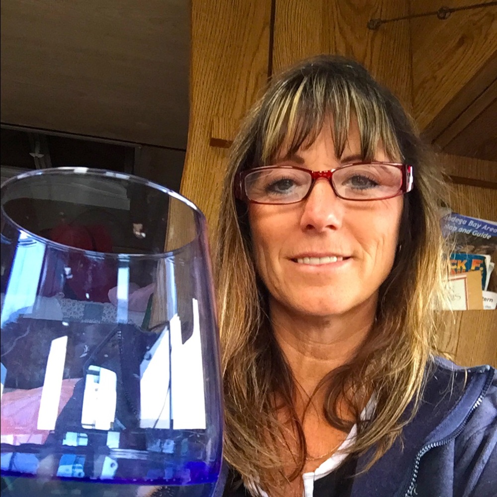 Meet your Posher, Holly